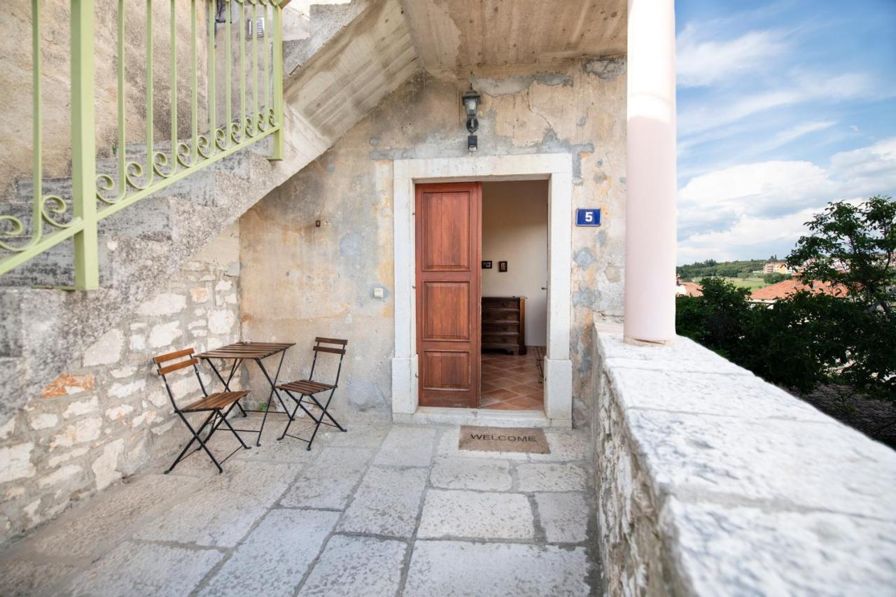 Old Town Studio And Apartment Vrsar Εξωτερικό φωτογραφία