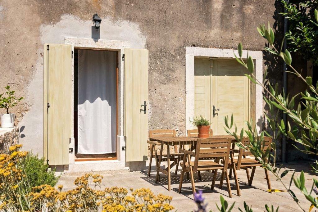 Old Town Studio And Apartment Vrsar Εξωτερικό φωτογραφία